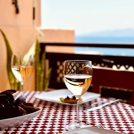 Casa Hugo - Ocean View, Quiet Pool, Fibre Net, Gigantes Daire Puerto de Santiago (Tenerife)